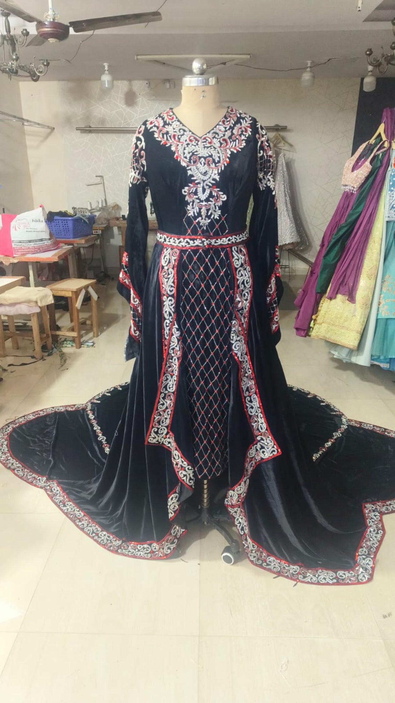 Custom yemeni dress